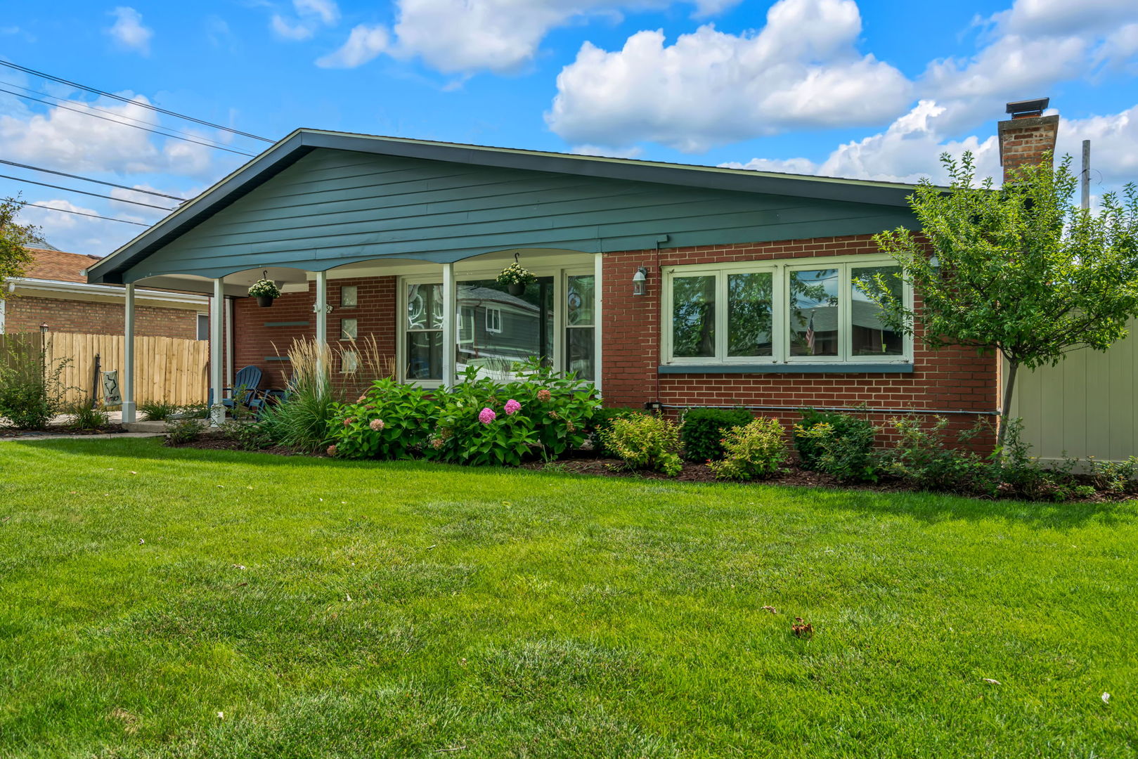 5009 W 105th Street, Oak Lawn, IL 60453