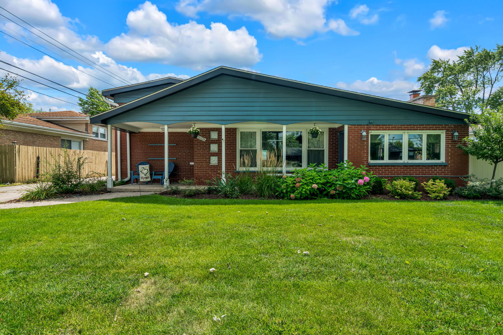 5009 W 105th Street, Oak Lawn, IL 60453