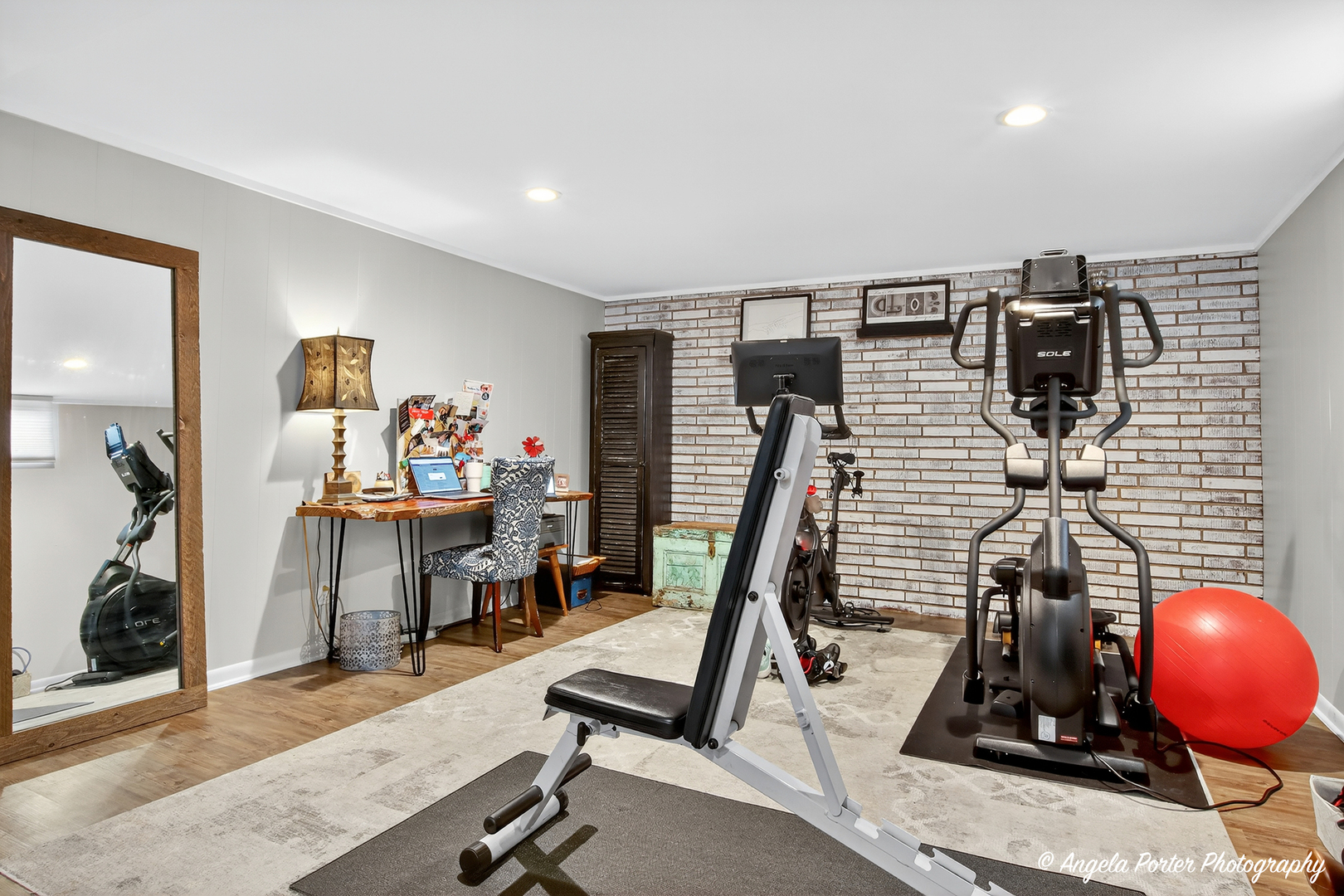 3616 Grand Avenue, McHenry, IL 60050