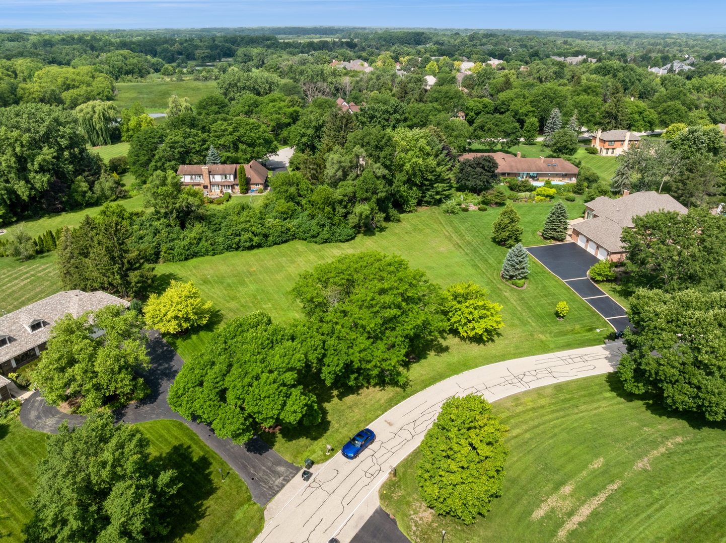 2204 Shetland Road, Inverness, IL 60010