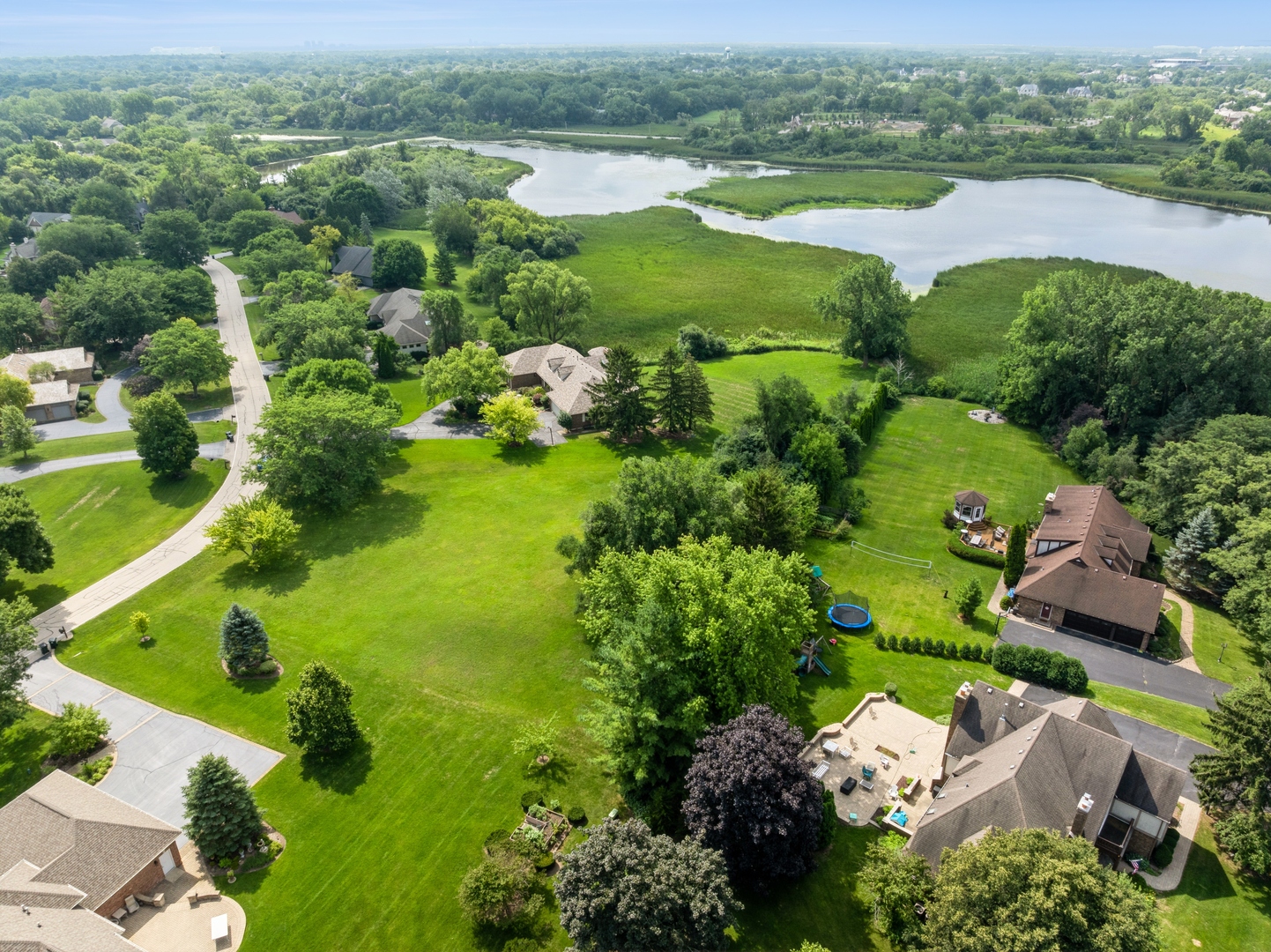 2204 Shetland Road, Inverness, IL 60010