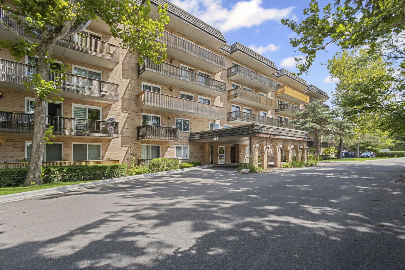 505 Redondo Drive #308, Downers Grove, IL 60516