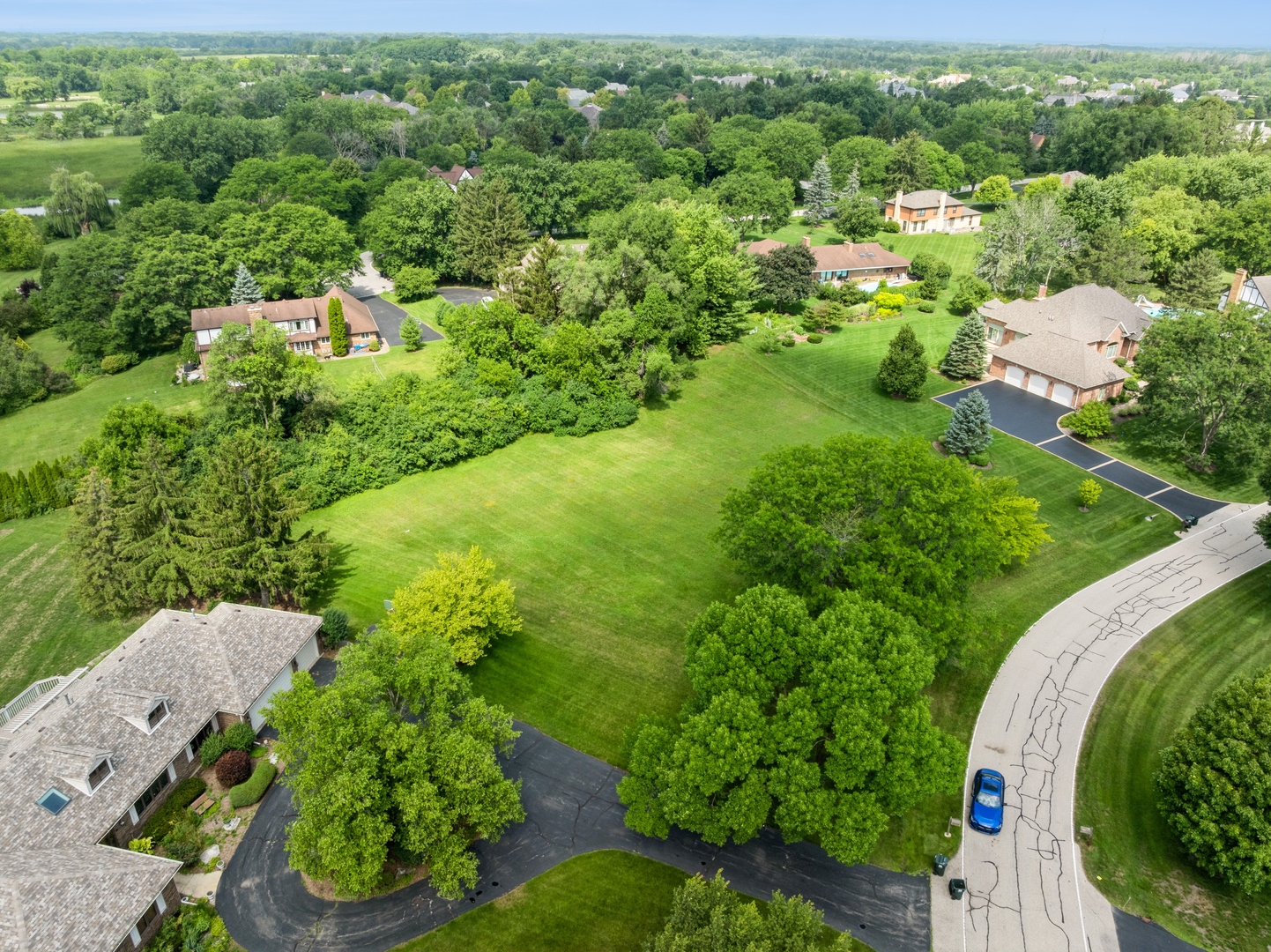 2204 Shetland Road, Inverness, IL 60010