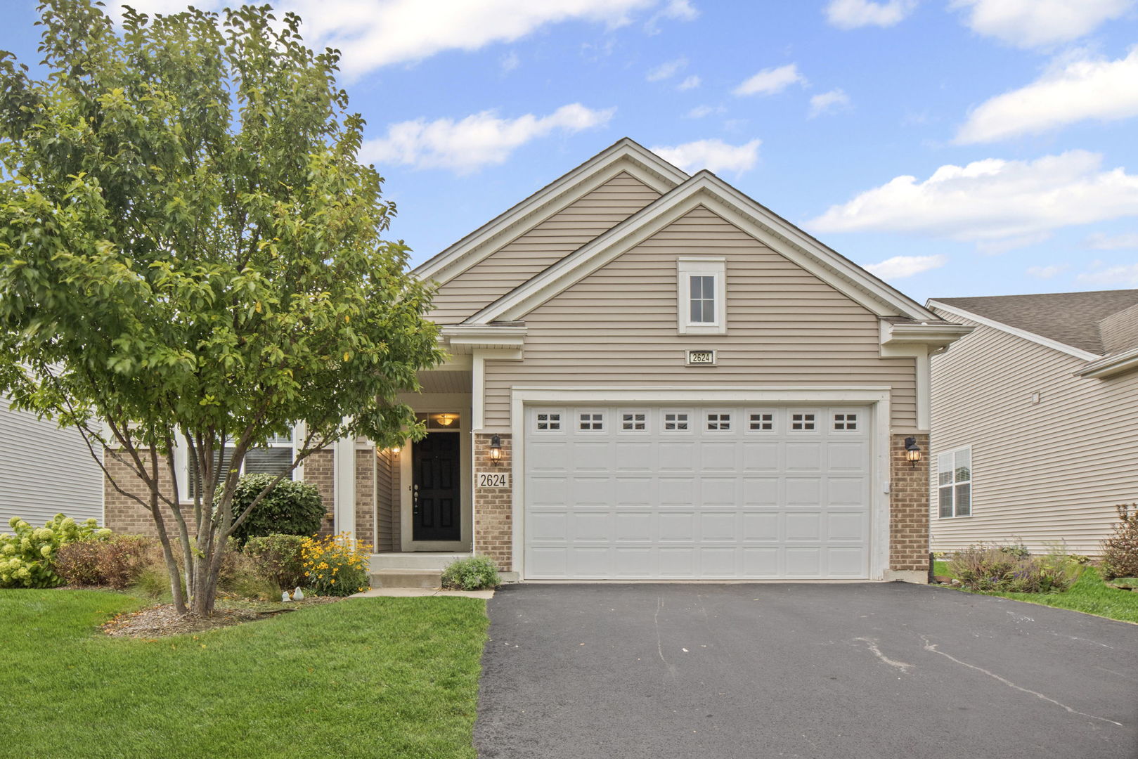 2624 Cranbrook Street, Naperville, IL 60564
