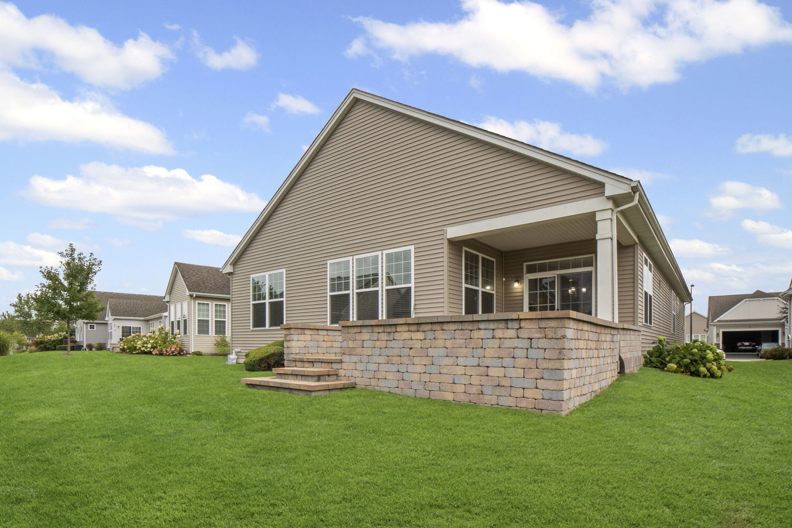 2624 Cranbrook Street, Naperville, IL 60564