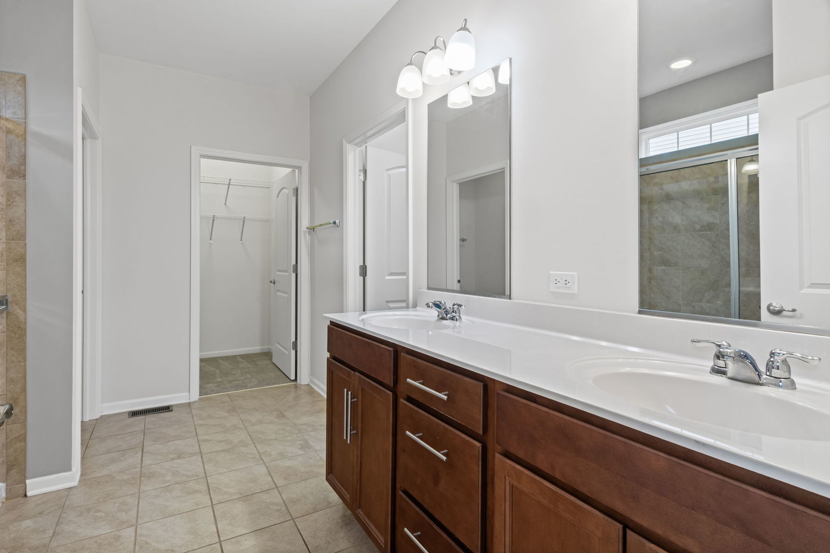 2624 Cranbrook Street, Naperville, IL 60564