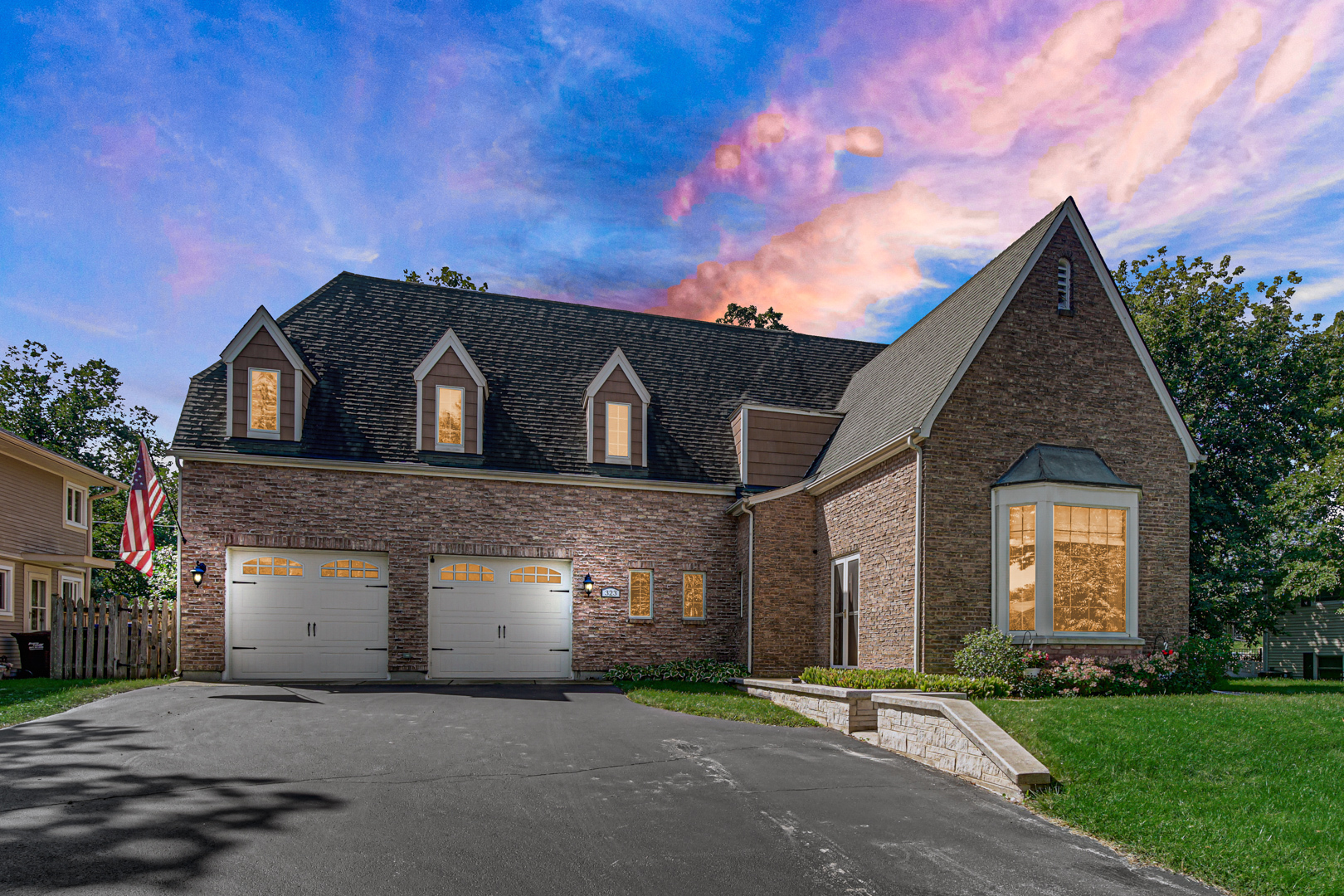 323 W Crystal Lake Avenue, Crystal Lake, IL 60014