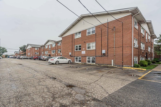 10146 Hartford Court #1D, Schiller Park, IL 60176