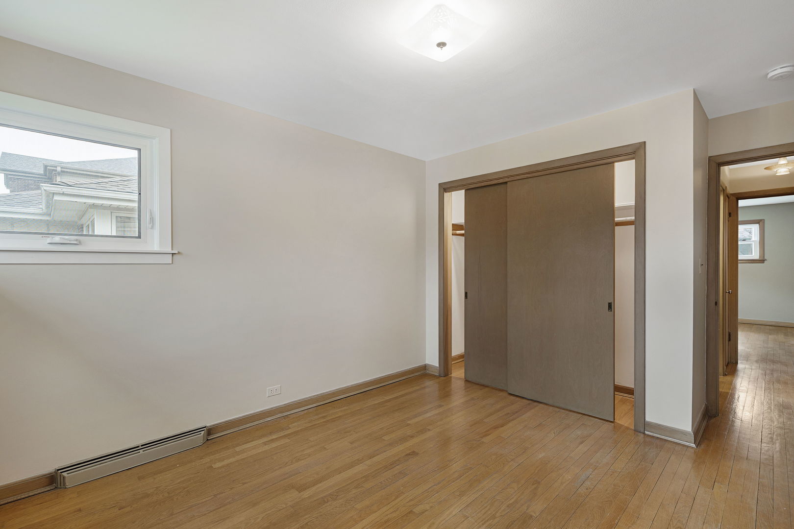 7636 W Rosedale Avenue, Chicago, IL 60631