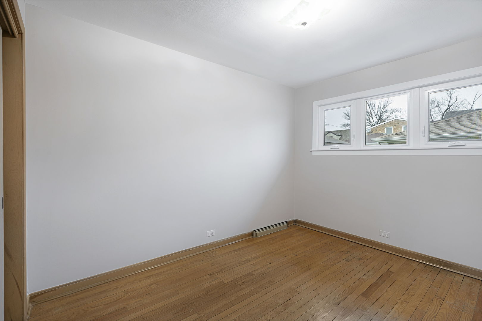 7636 W Rosedale Avenue, Chicago, IL 60631