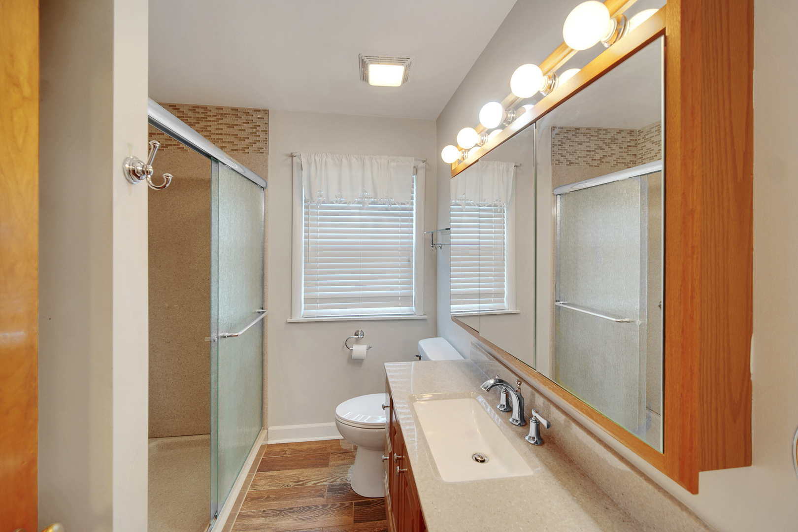 9600 Kilpatrick Avenue #North, Oak Lawn, IL 60453