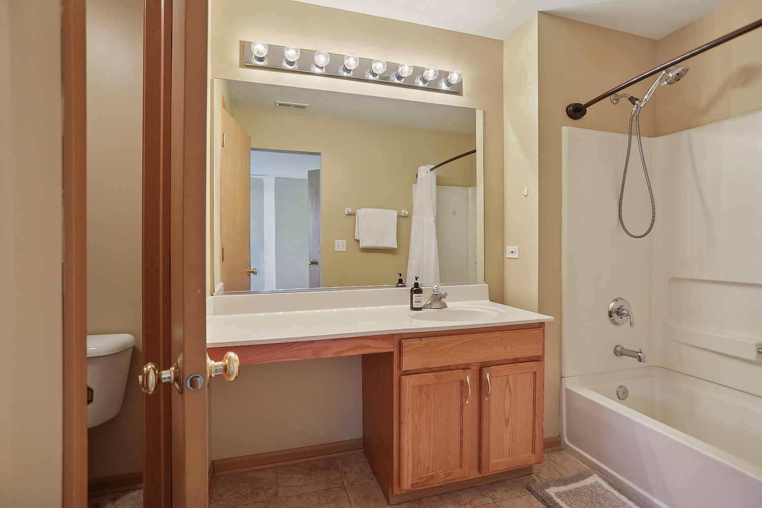 16663 S Windsor Lane, Lockport, IL 60441