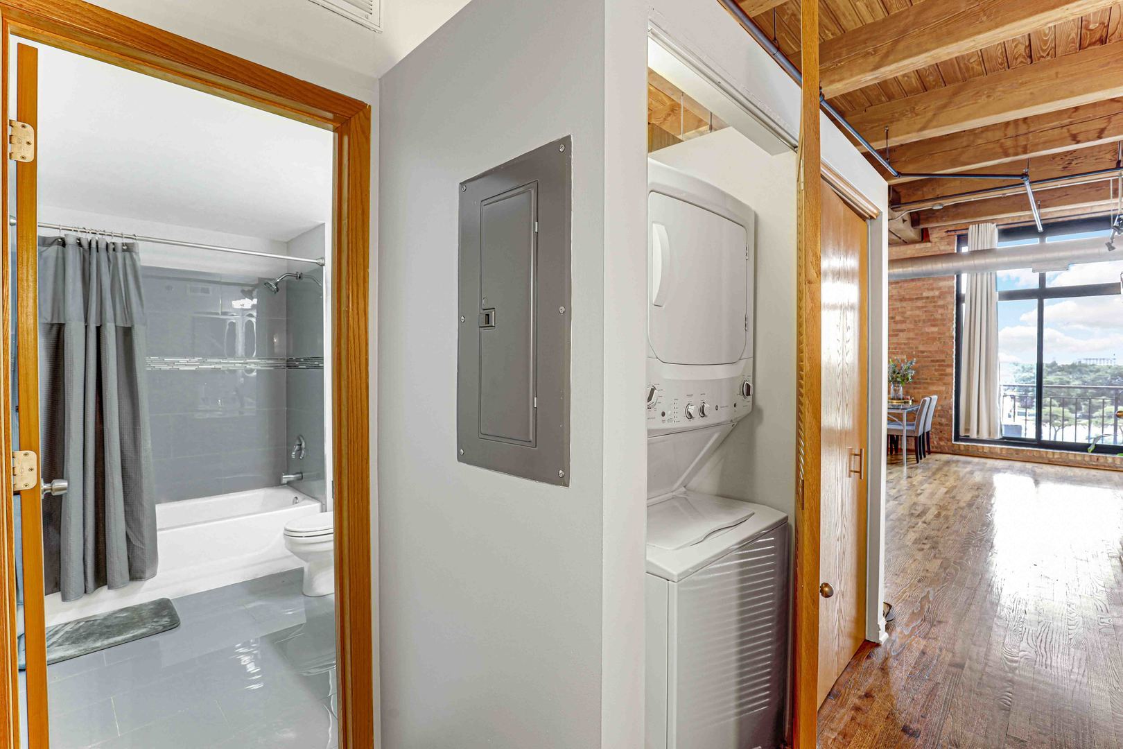 1250 W Van Buren Street #515, Chicago, IL 60607