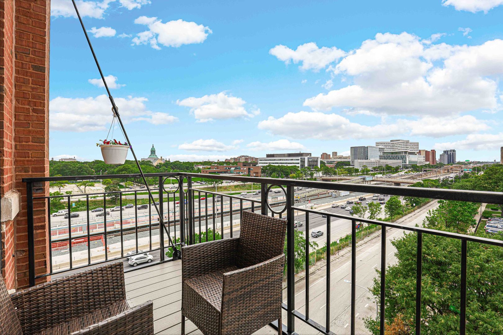 1250 W Van Buren Street #515, Chicago, IL 60607