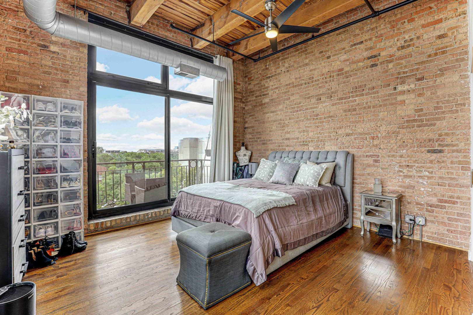 1250 W Van Buren Street #515, Chicago, IL 60607