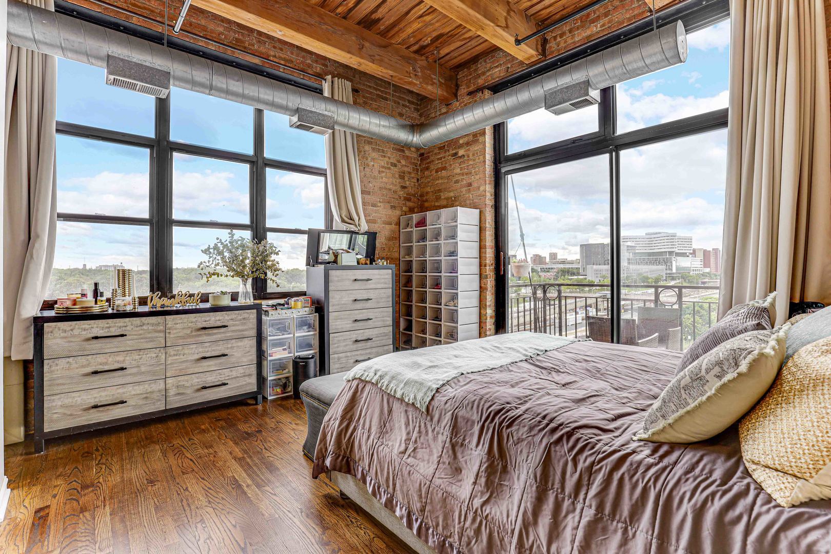 1250 W Van Buren Street #515, Chicago, IL 60607