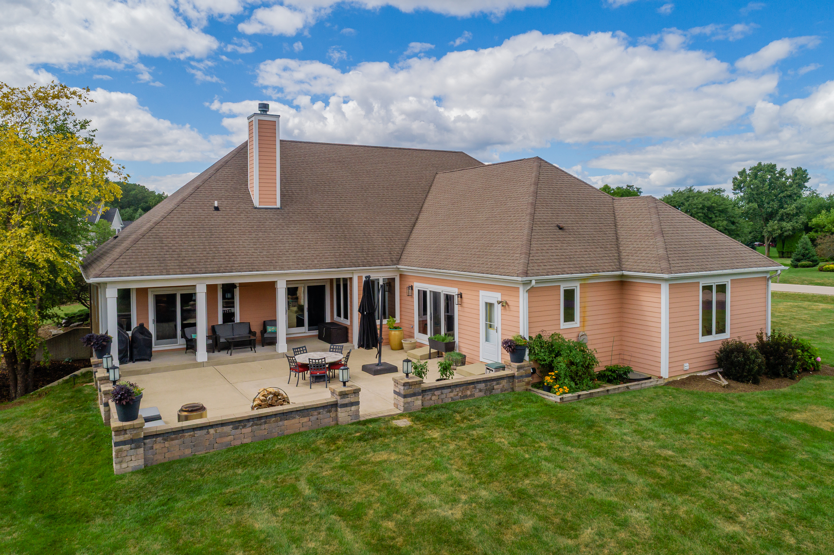 560 Birch Hollow Drive, Antioch, IL 60002