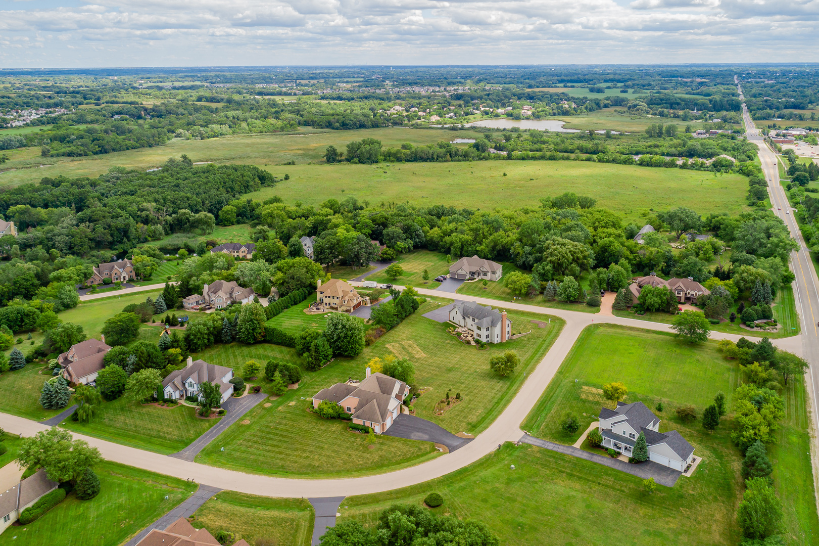 560 Birch Hollow Drive, Antioch, IL 60002