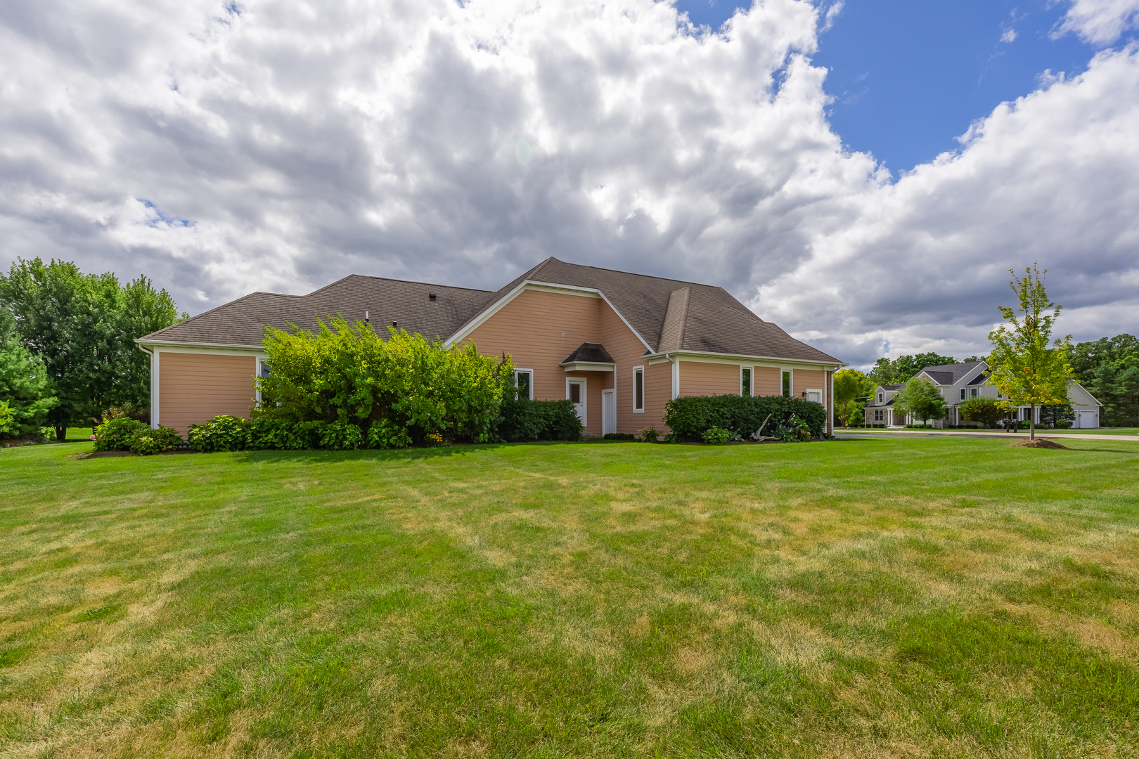 560 Birch Hollow Drive, Antioch, IL 60002