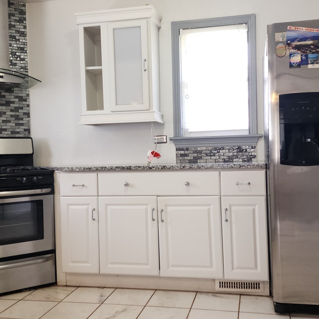 11258 S NORMANDY Avenue, Worth, IL 60482
