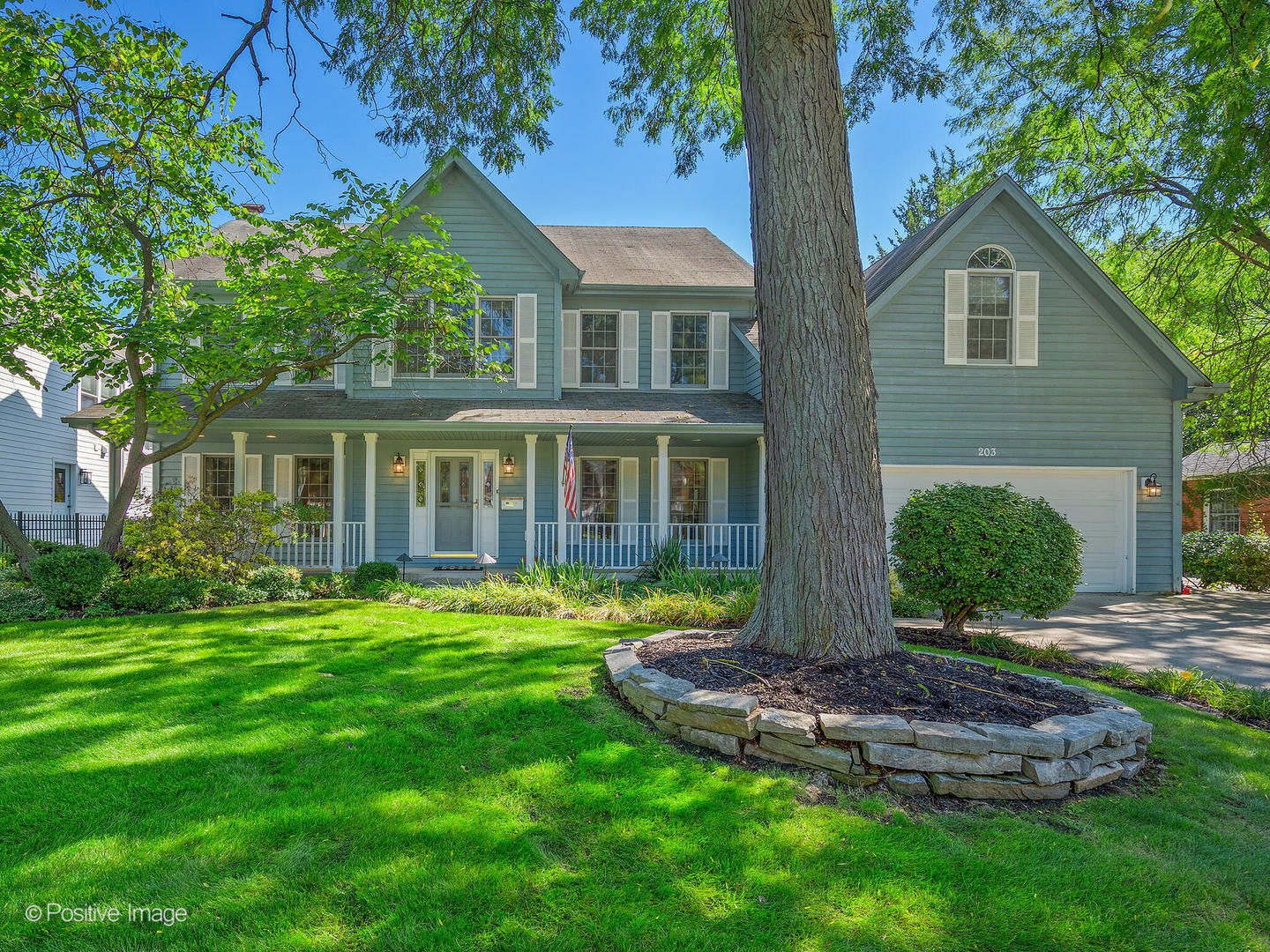 203 Grant Avenue, Clarendon Hills, IL 60514