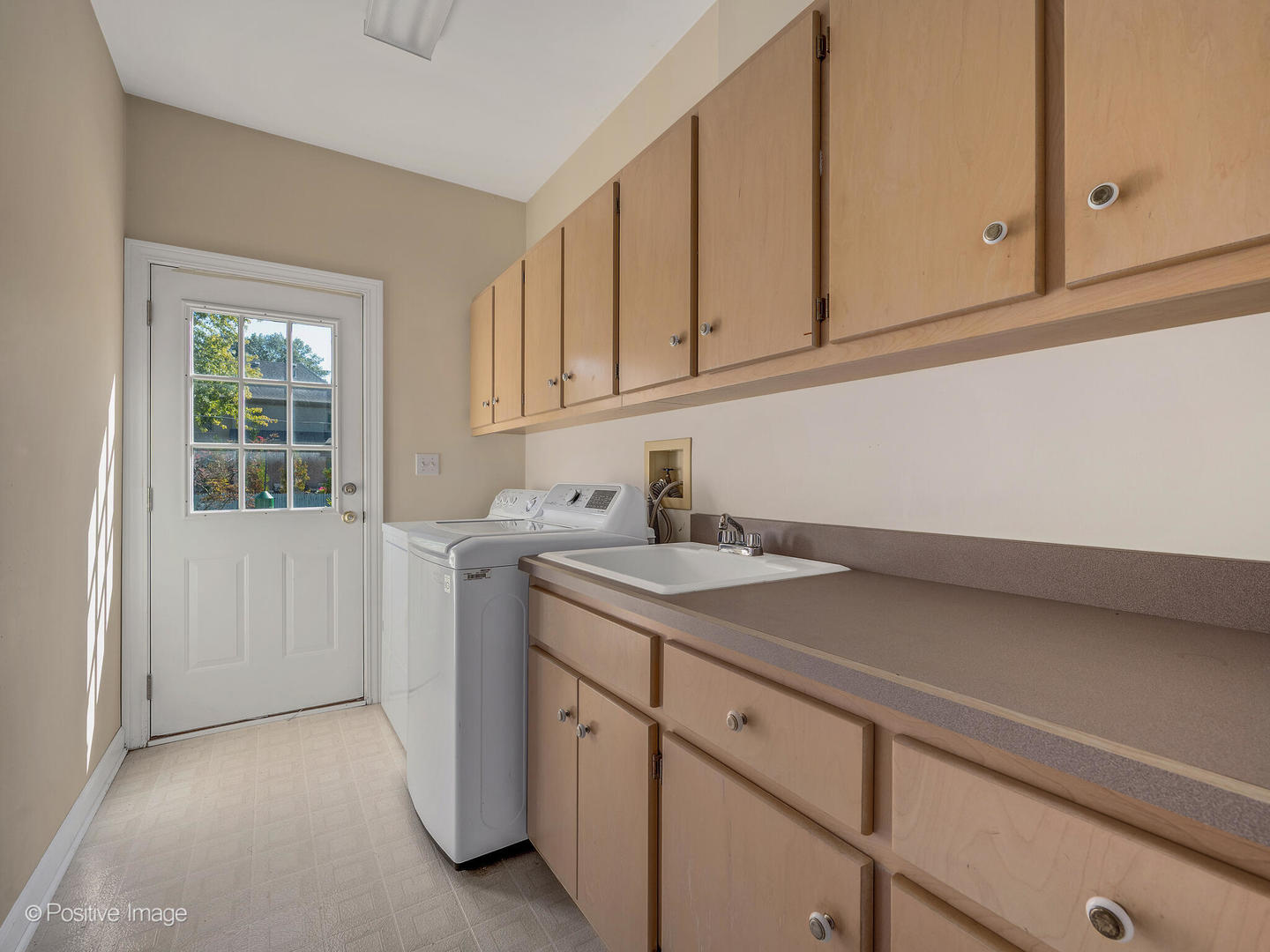 203 Grant Avenue, Clarendon Hills, IL 60514