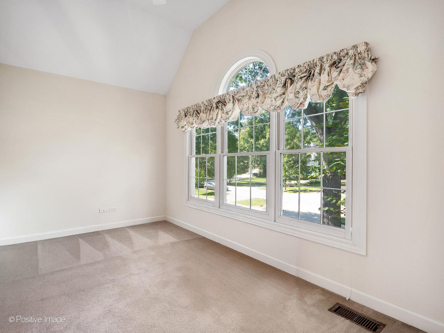 203 Grant Avenue, Clarendon Hills, IL 60514