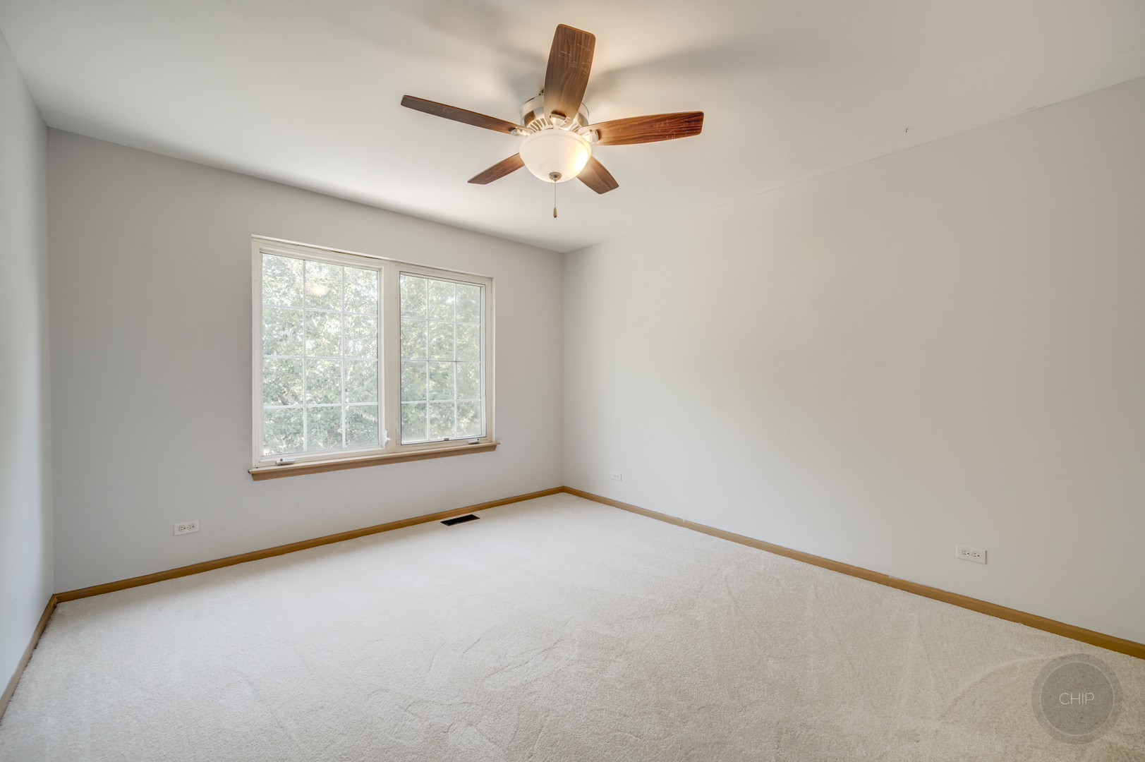 1966 Congrove Drive, Aurora, IL 60503