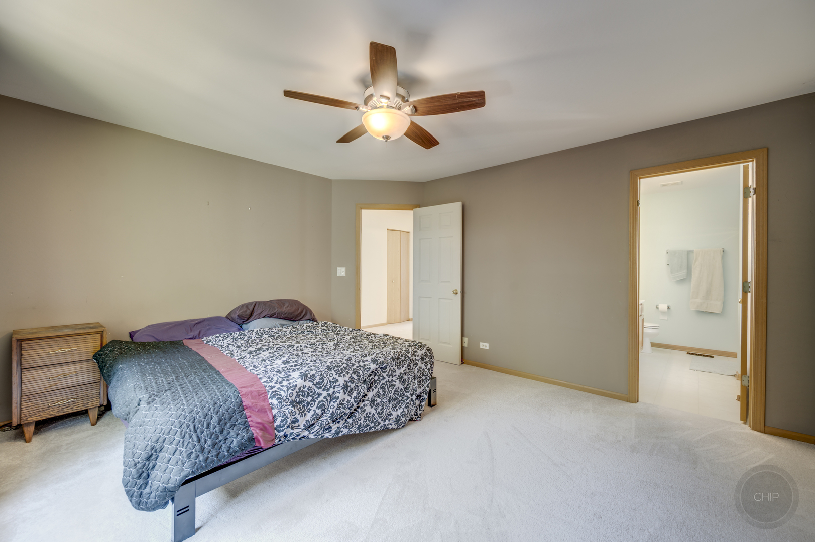 1966 Congrove Drive, Aurora, IL 60503