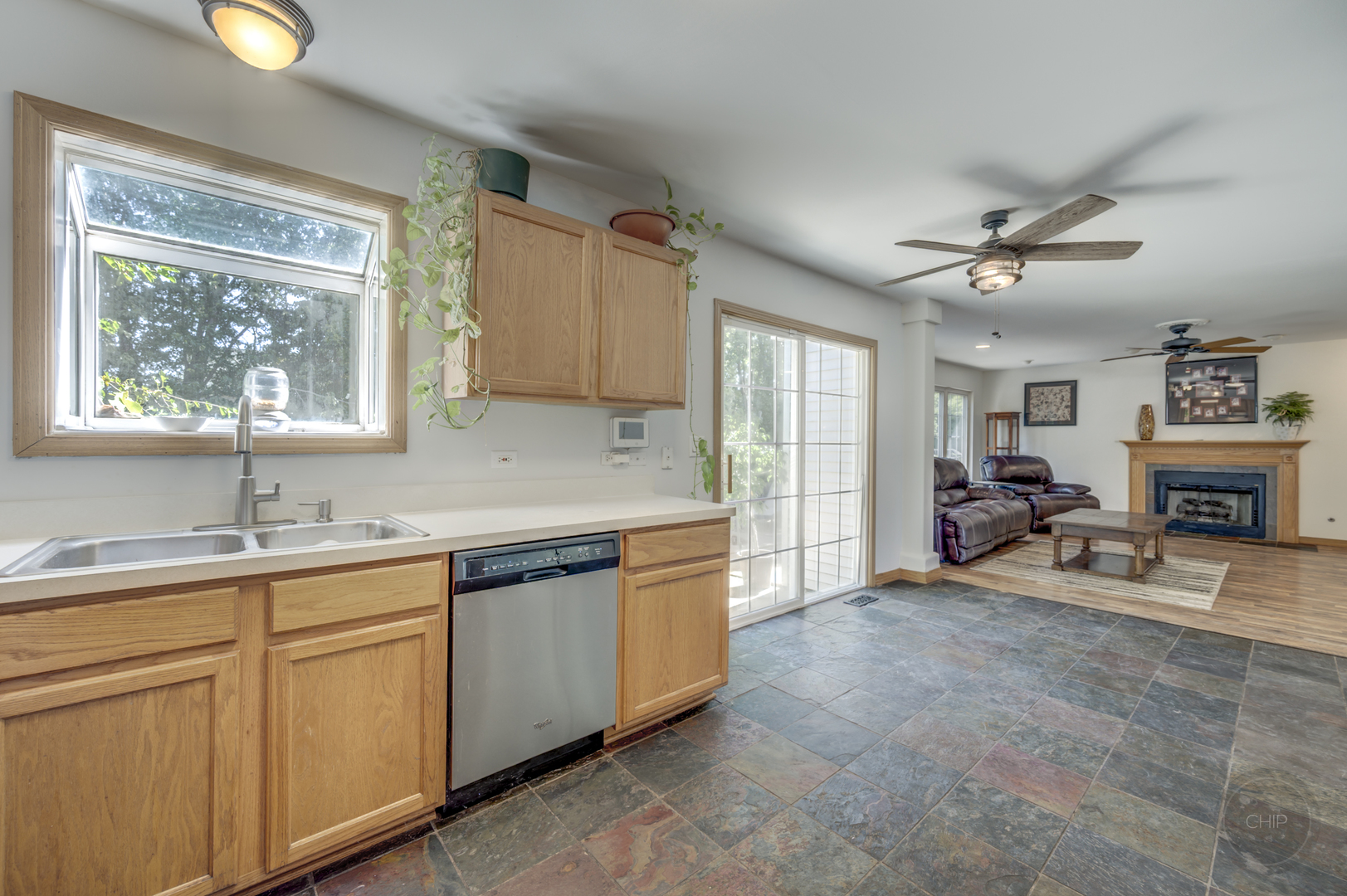 1966 Congrove Drive, Aurora, IL 60503