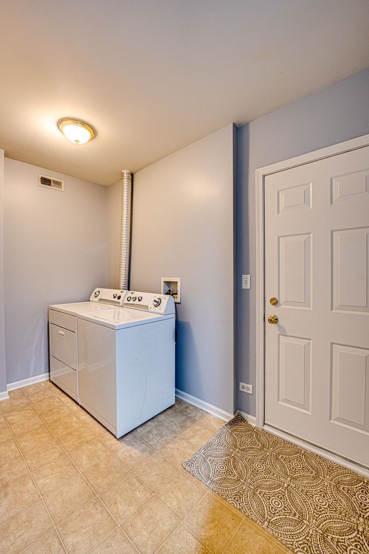 3355 kentshire Circle, Aurora, IL 60504