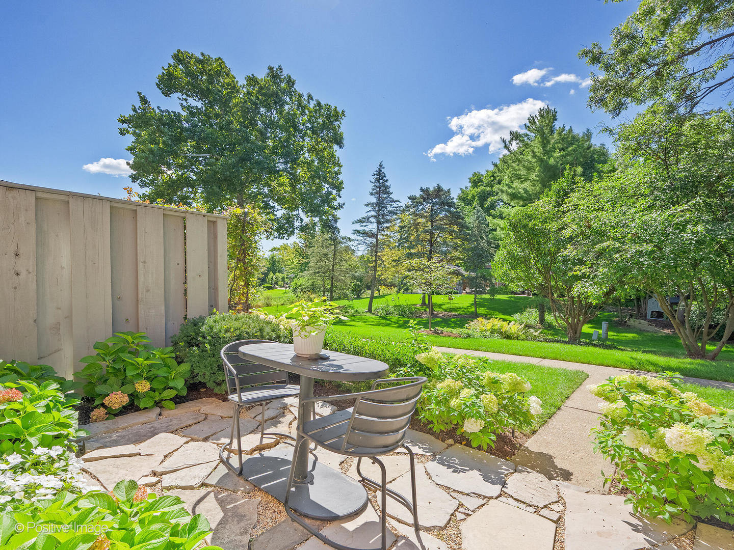 902 Chanticleer Lane #902, Hinsdale, IL 60521