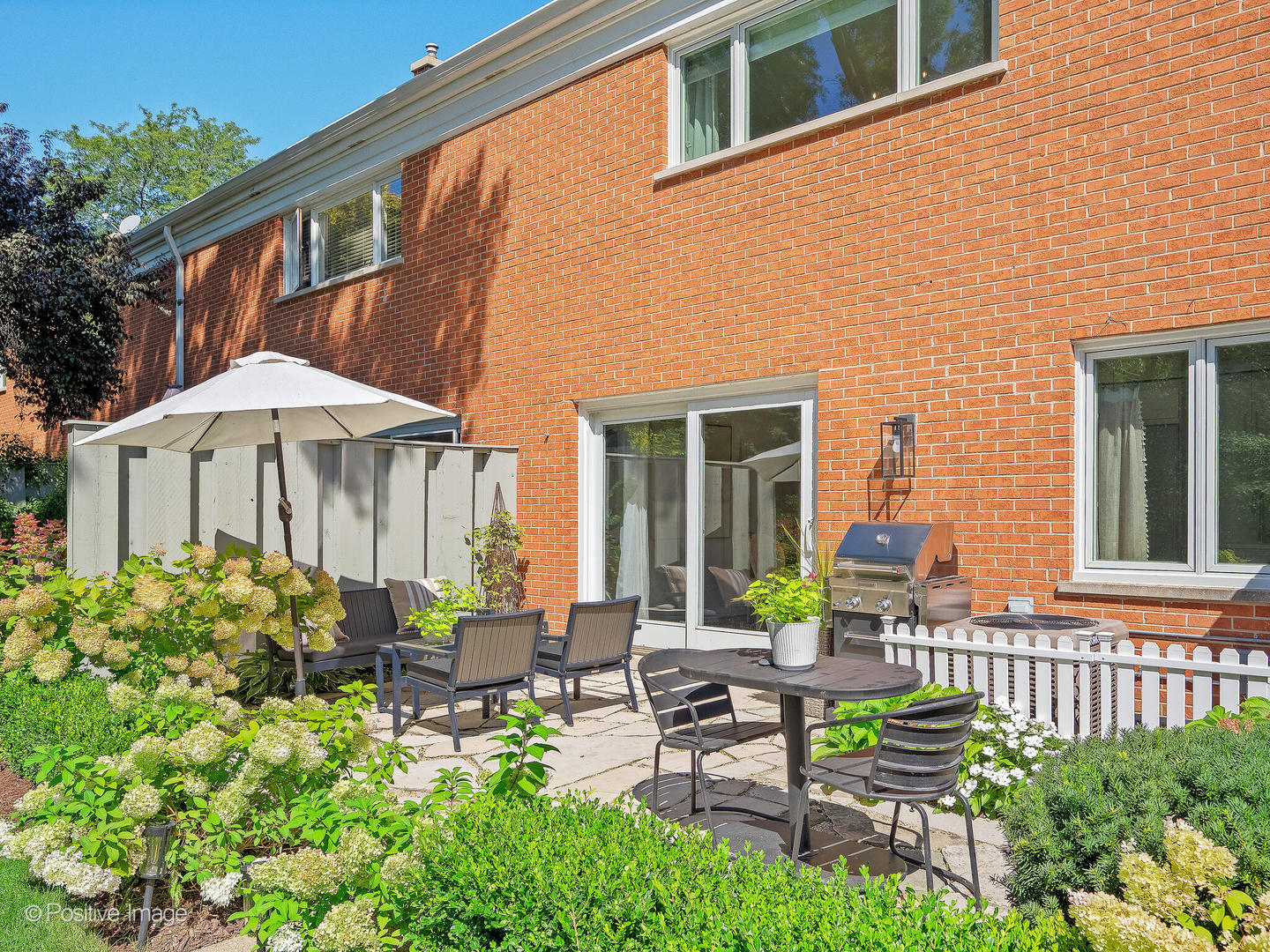 902 Chanticleer Lane #902, Hinsdale, IL 60521