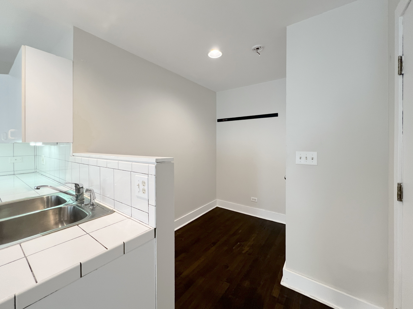 934 S State Street #3B, Lockport, IL 60441