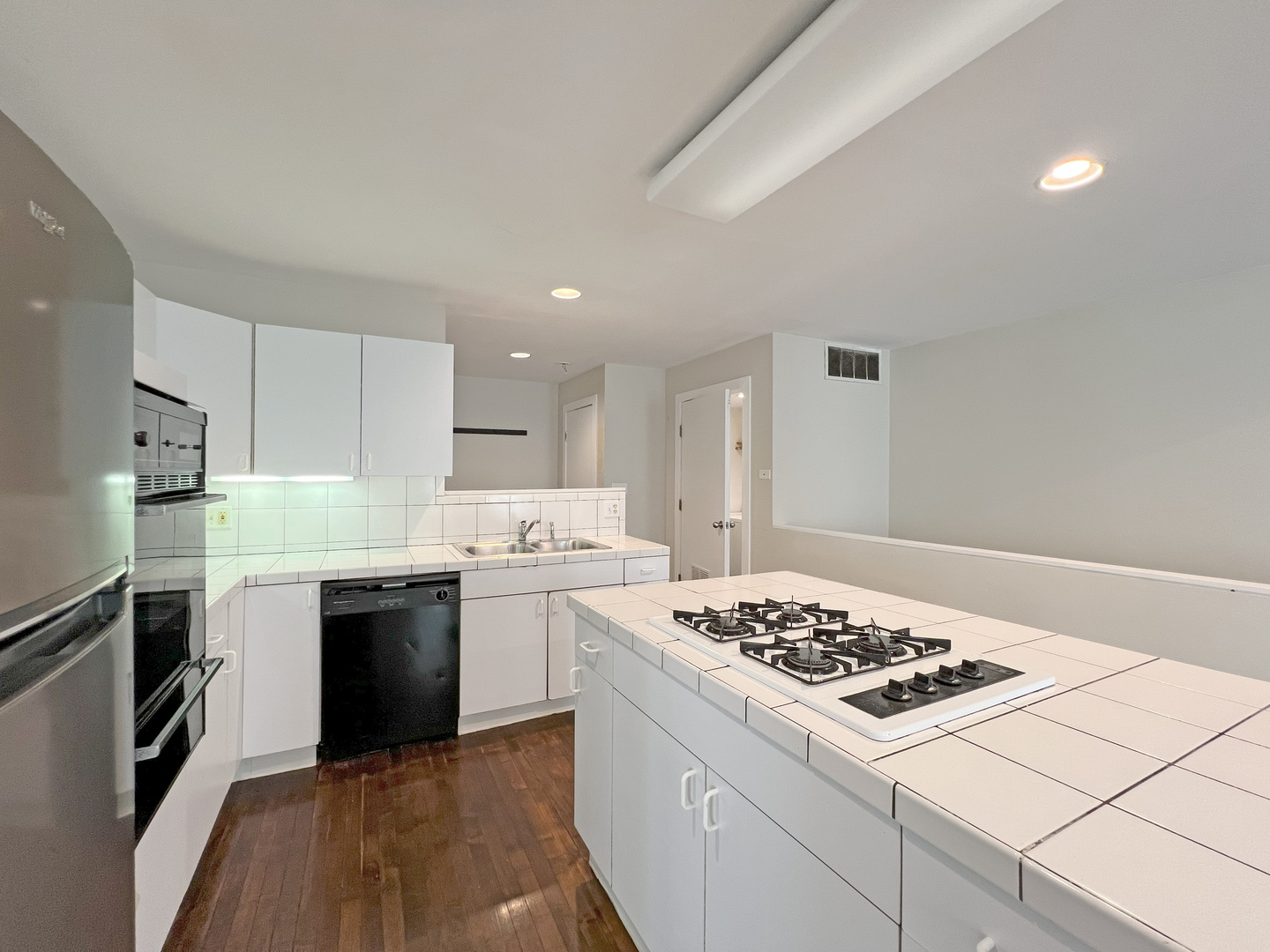 934 S State Street #3B, Lockport, IL 60441
