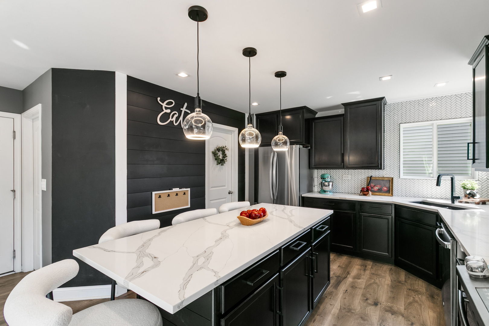 247 Minuet Circle, Volo, IL 60073