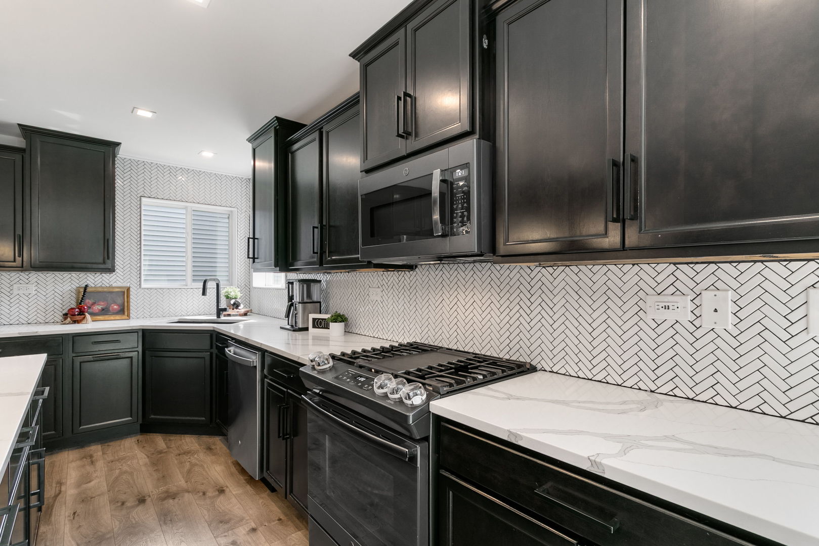 247 Minuet Circle, Volo, IL 60073