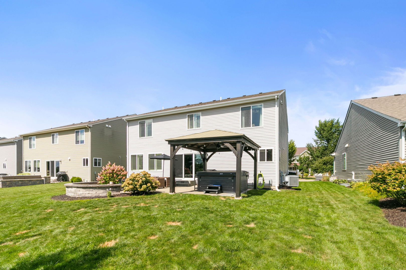 247 Minuet Circle, Volo, IL 60073