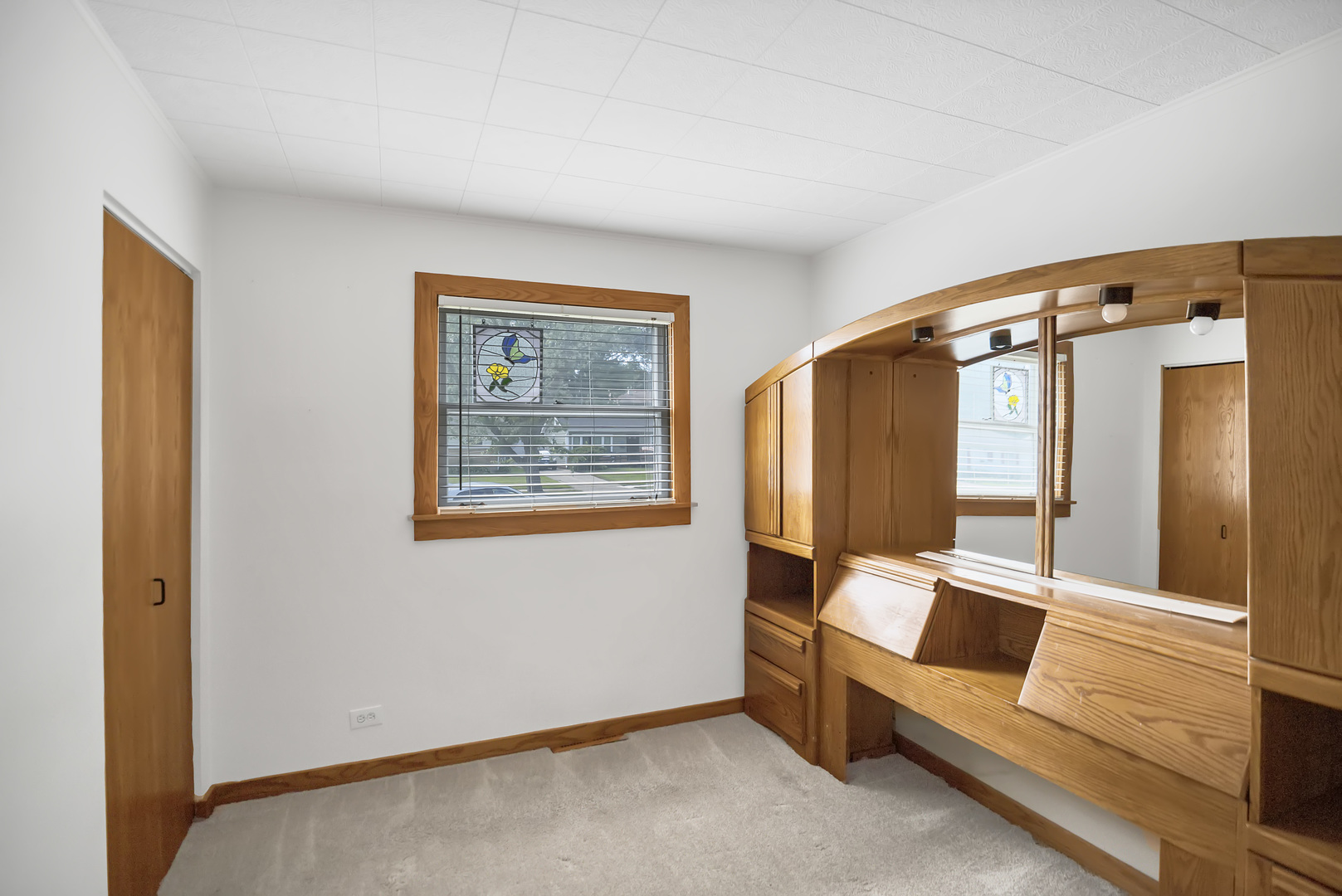 625 N EMERALD Avenue, Mundelein, IL 60060