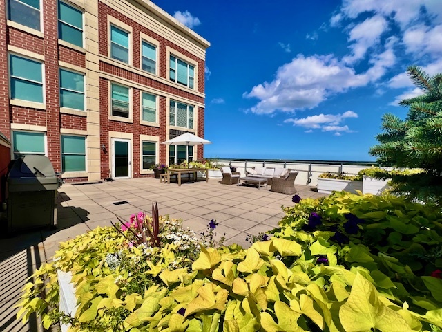 77 S Evergreen Avenue #1103, Arlington Heights, IL 60005