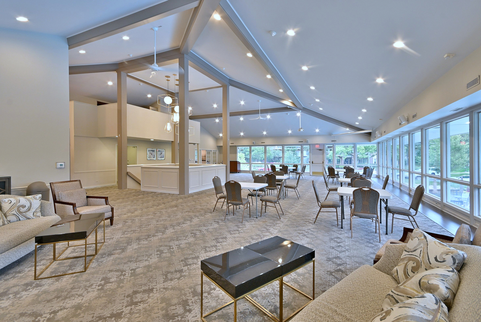 6 Oak Brook Club Drive #J102, Oak Brook, IL 60523