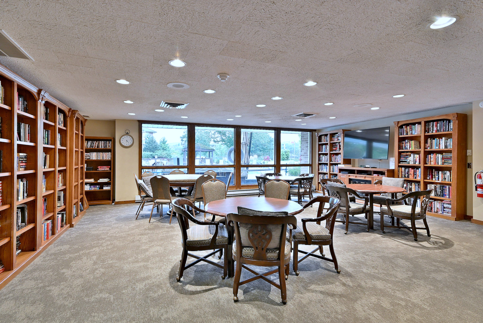6 Oak Brook Club Drive #J102, Oak Brook, IL 60523