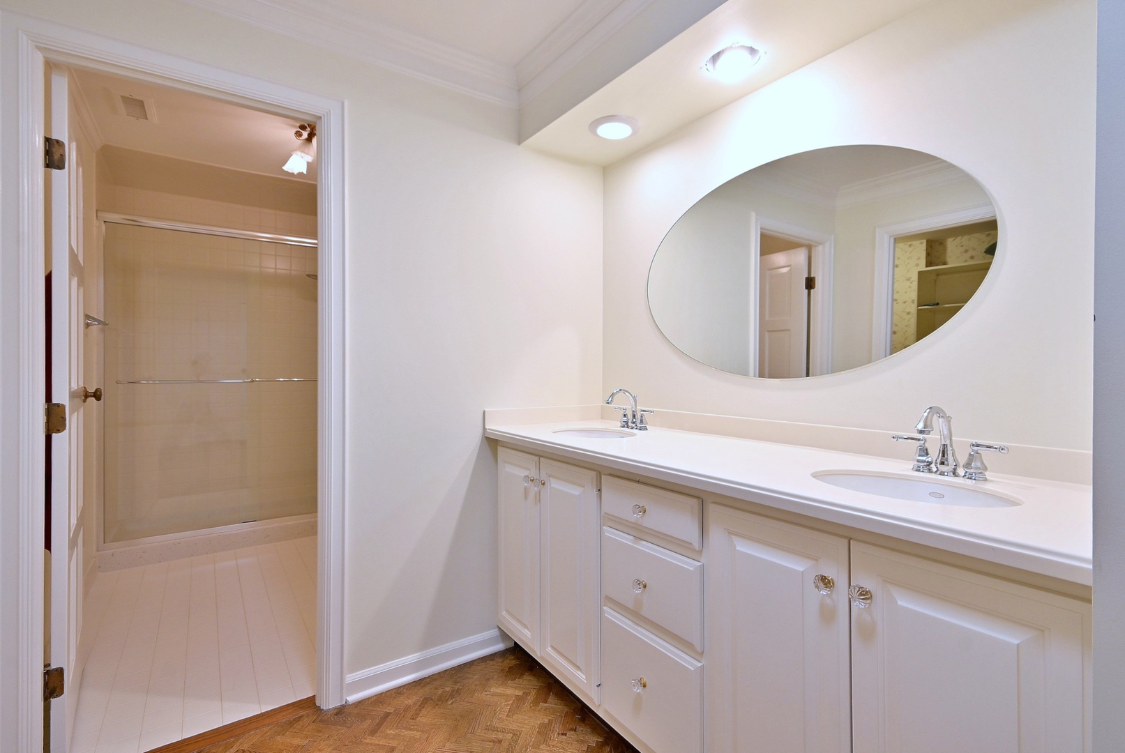 6 Oak Brook Club Drive #J102, Oak Brook, IL 60523
