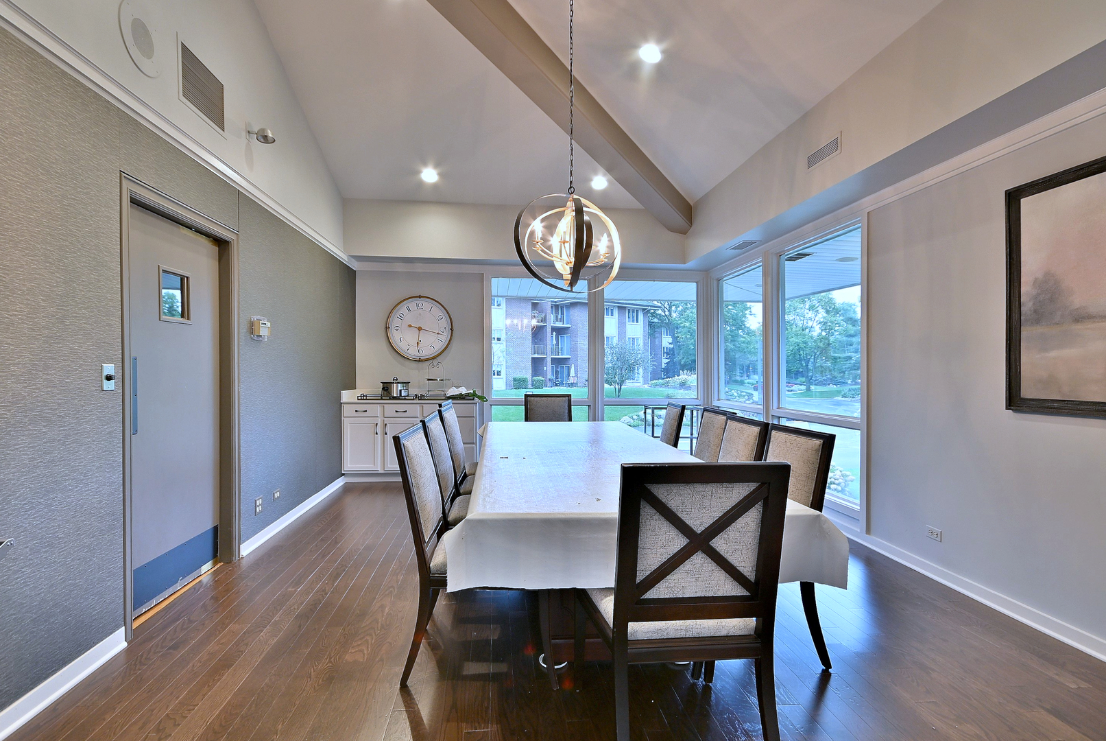 6 Oak Brook Club Drive #J102, Oak Brook, IL 60523