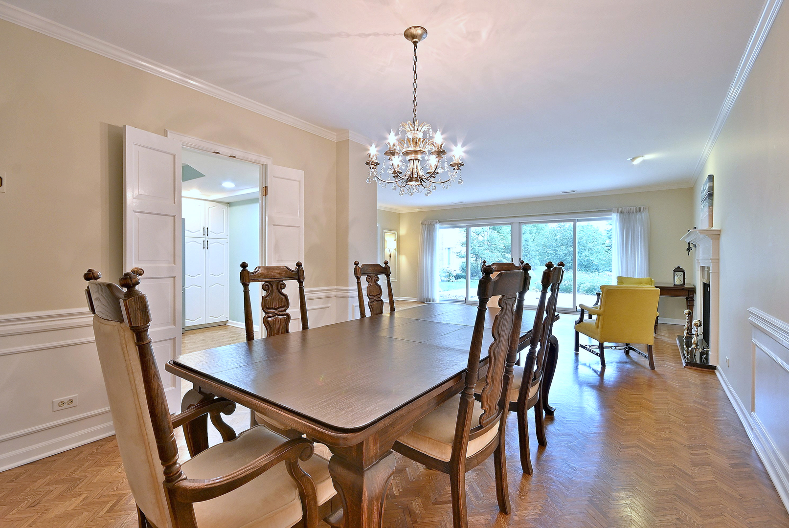 6 Oak Brook Club Drive #J102, Oak Brook, IL 60523