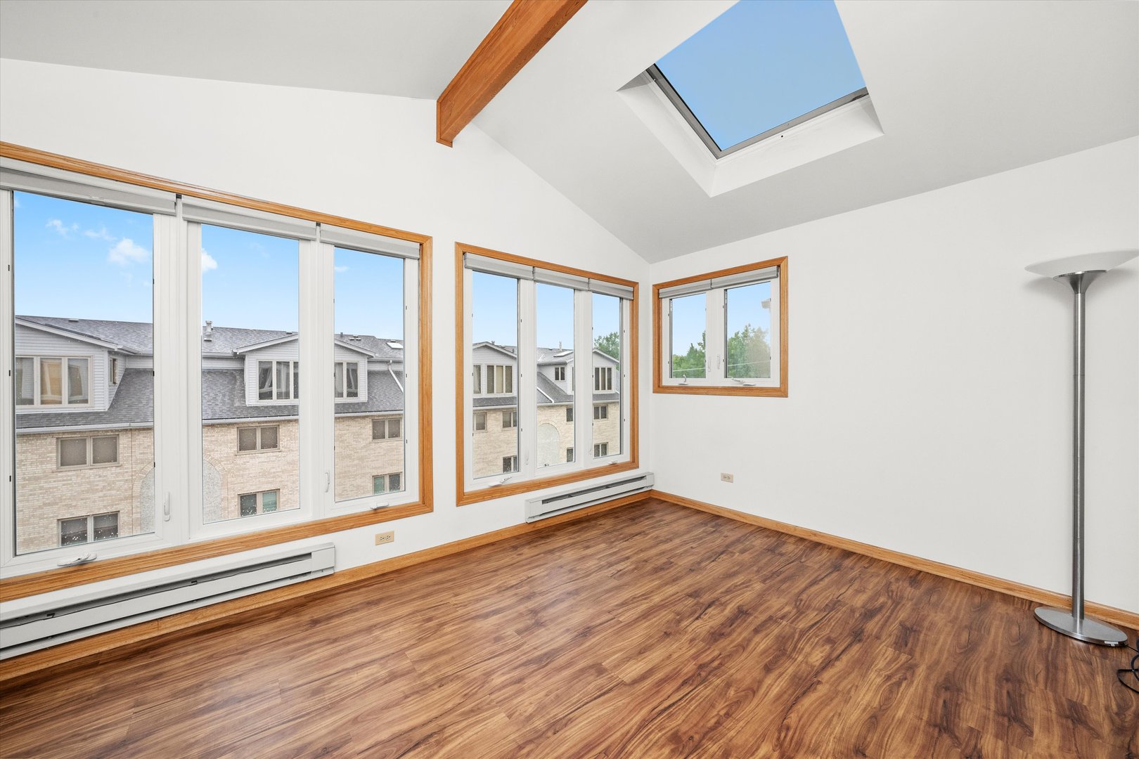 9026 Del Prado Drive #2N, Palos Hills, IL 60465