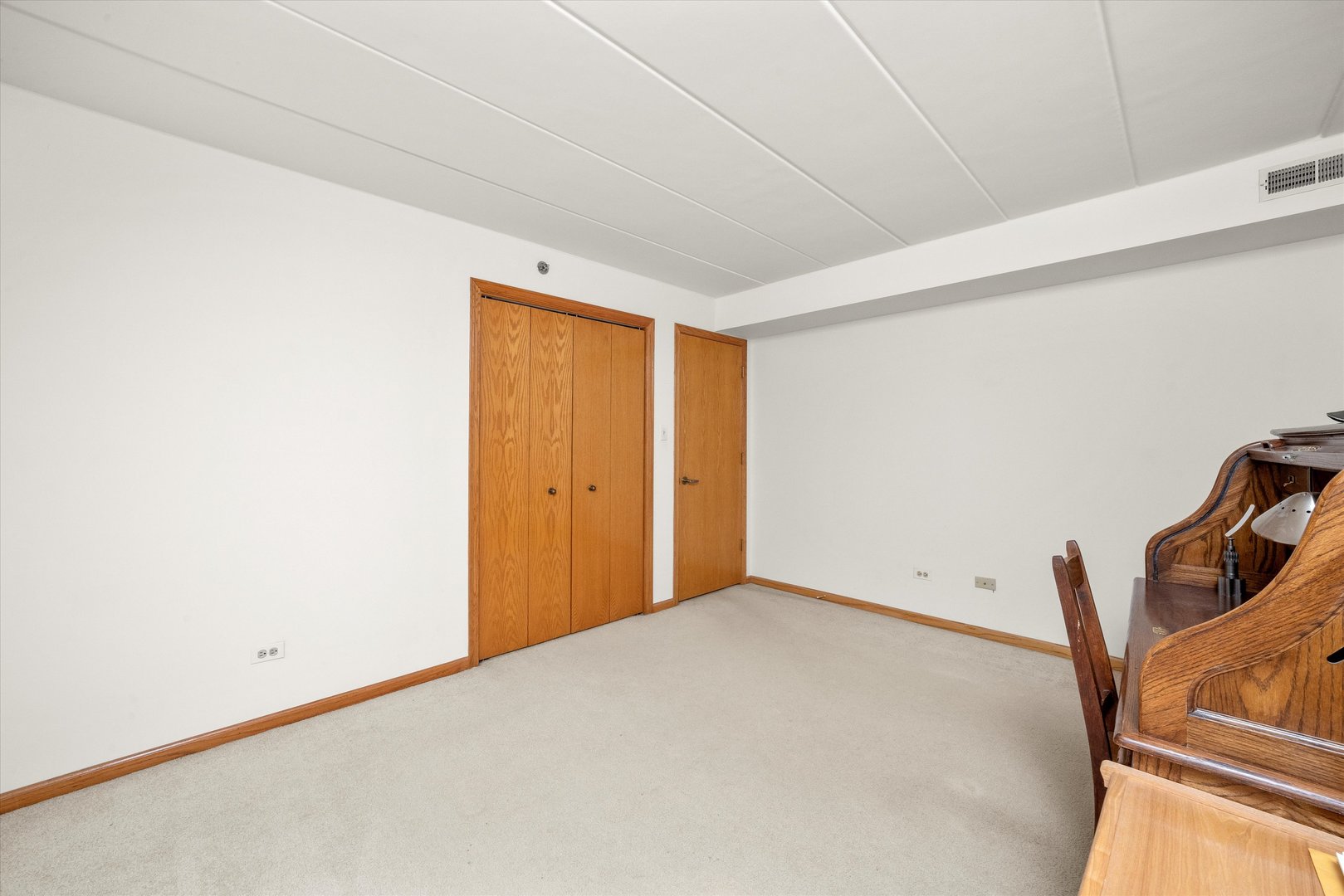 9026 Del Prado Drive #2N, Palos Hills, IL 60465