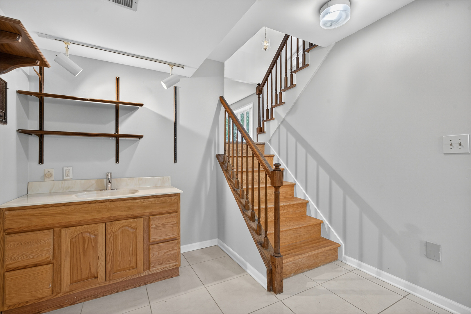 407 Brad Court, Naperville, IL 60565