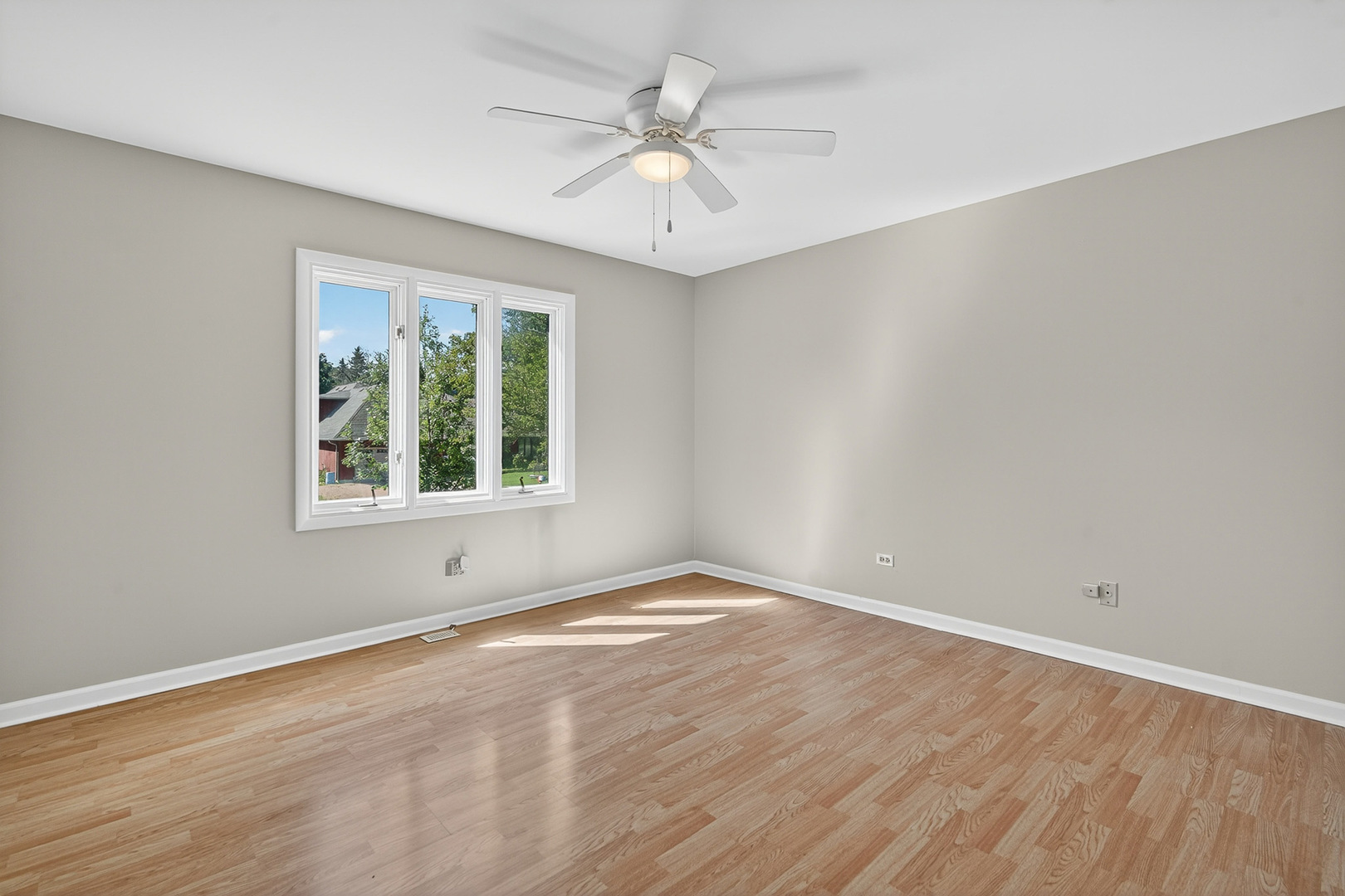 407 Brad Court, Naperville, IL 60565