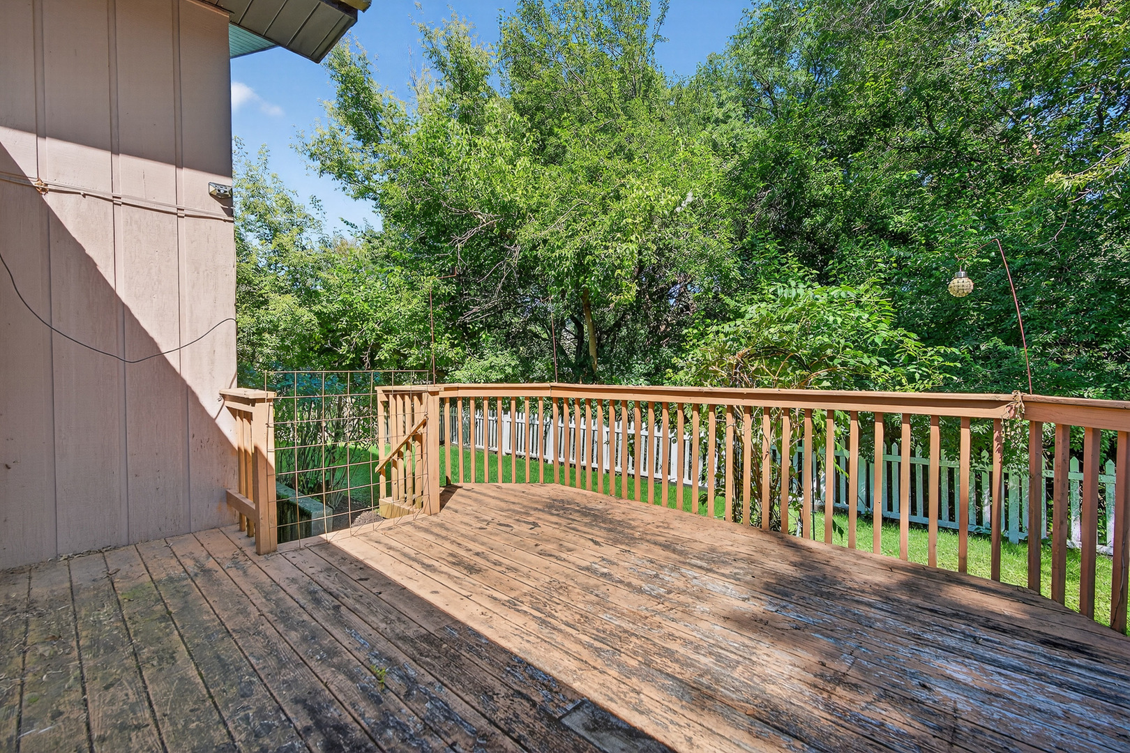 407 Brad Court, Naperville, IL 60565